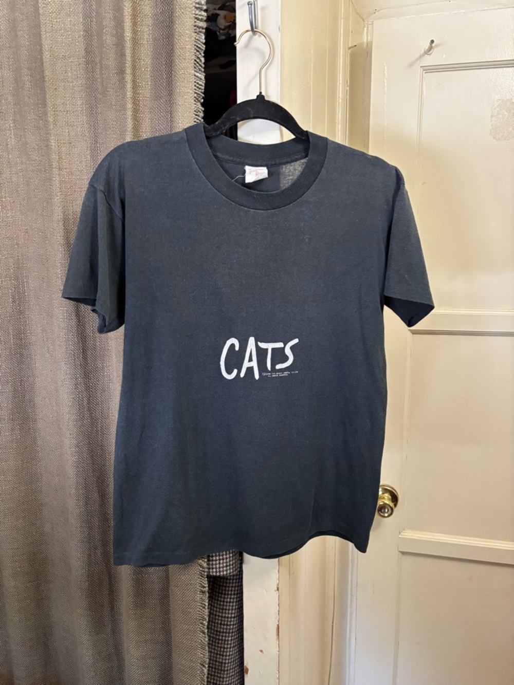Vintage 1981,Black CATS Graphic Short Sleeve Tee